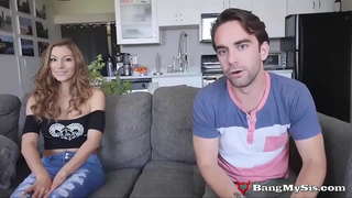 Gái Điếm Lắm Mora Tay Cùng Một Lúc