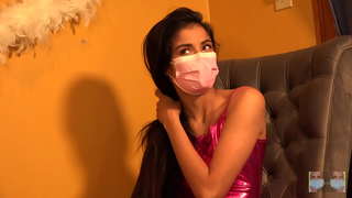 ���ेस झालेल्या त्याच्या कोंबडा