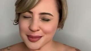 Утырып на коленях ире