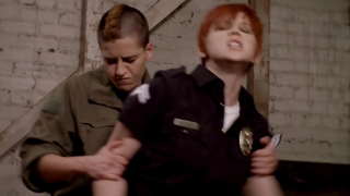 Policija lezbijke HDSEX