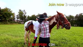 3Way Porno - Threesome di Tegalan Kulawarga