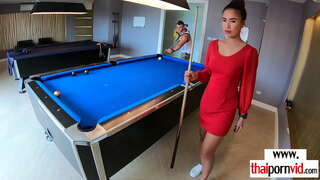 Gros seins amateur salope asiatique baisée par une grosse bite blanche