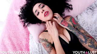 Skaisti meksikas padara viņas pirmais porno video Kitzia INTRO