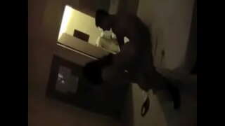 съпругът рогоносец записва, докато аз трахаю жена си член, рт1.