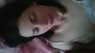 Ris amatè ti fi a Okusanya chante nan pussy pwal sou tout kò, yon pati 1