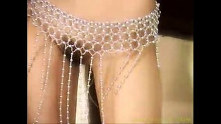 Dawns unigol ferch da yn a4U - Lincy Leaw