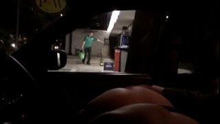 Kim Exhibicionista mostrando el culo a estra &amp; Muñoz;os en el auto M&amp;Drive;xico DF