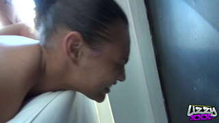 ЛиззивсГуттербрейн-Трейлер-lizzyxxx