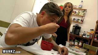 WANKZ-Adam Gerçekten Ateşli Üvey Annesini Sikiyor!