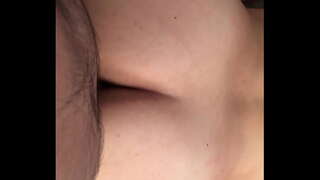 El marido le mete a la esposa se queja de