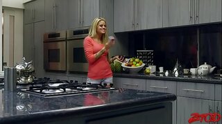 Ni Jess Rhodes Kubwa Ya Kutosha Kushughulikia Yote Kwamba Jogoo