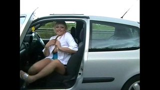 Busty شوکیا Geordie عوام میں چمکتا