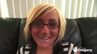 Кенді Джонс Дозволяє Чорному Чоловікові Кінчити В Її Киска