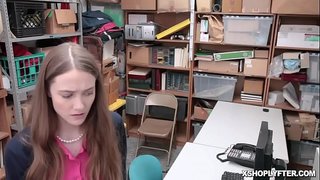 Duha shoplyfting tin-edyer ug lola mao ang pagkuha bang pinaagi sa horny LP Officer Erica Lauren