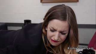 Чоң сиськи брюнетка босс Анальный дрочит анын Сатуучу