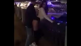 Manducans meretrix in platea moscoviae