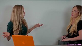 Agent-lesbian pročitao sam na seksualni шпионку