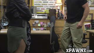 Curvy babe pyon l ' gita ak pussy