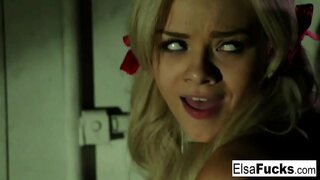 ɇ�发女郎，宝贝，被撞了