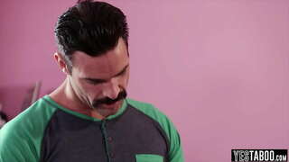 Кеҥеж кечын ачам дене трахаться