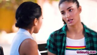 Amber i Emily planiraju obratiti čarolija unazad