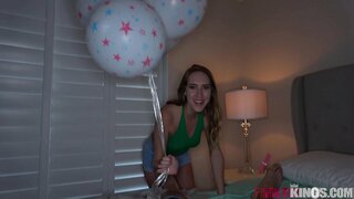 Korak-Seko Daje Čvrsto Pičku Brata na B-Dan