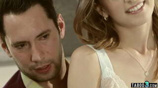 ���ਤਲਾ stepdaughter ਦੁਆਰਾ ਵਰਤਿਆ ਗਿਆ ਹੈ, ਉਸ ਦੇ ਭ੍ਰਿਸ਼ਟ ਮਤਰੇਏ