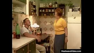 Granmè a Big Avantur #1 - Susan - diferans Lan nan laj ant rou ki gen matirite manman et l &#039;jenn nèg pa t&#039; kapab dwe gwo!